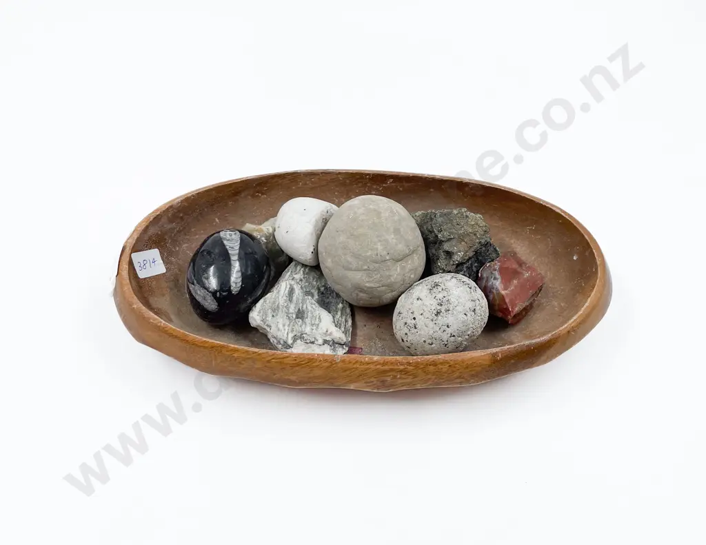 Small Quantity of Assorted Geological Samples Image 1++
