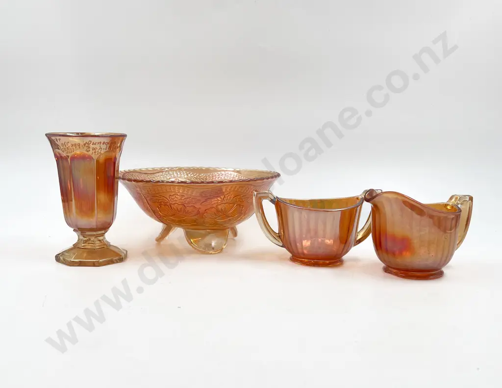 Six Pieces of Small Carnival Glass Image 1++