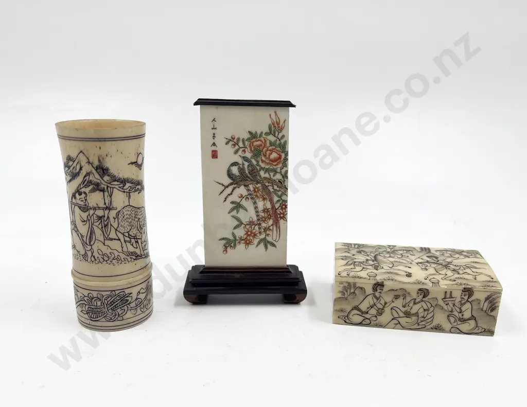 Small Bag of Assorted Ivory Ornaments Image 1++