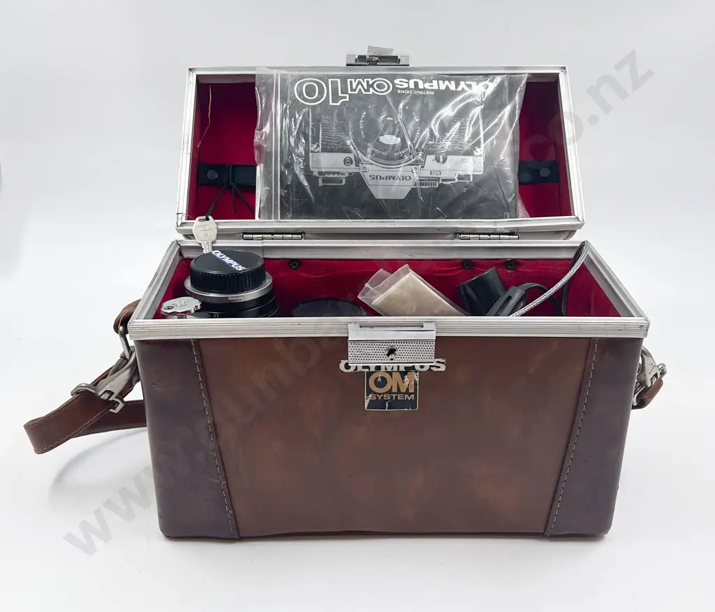Vintage Olympus Camera and Accessories in Case Image 1++
