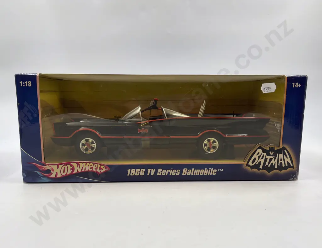 Hot Wheels 1966 TV Series Batmobile in Box Image 1++