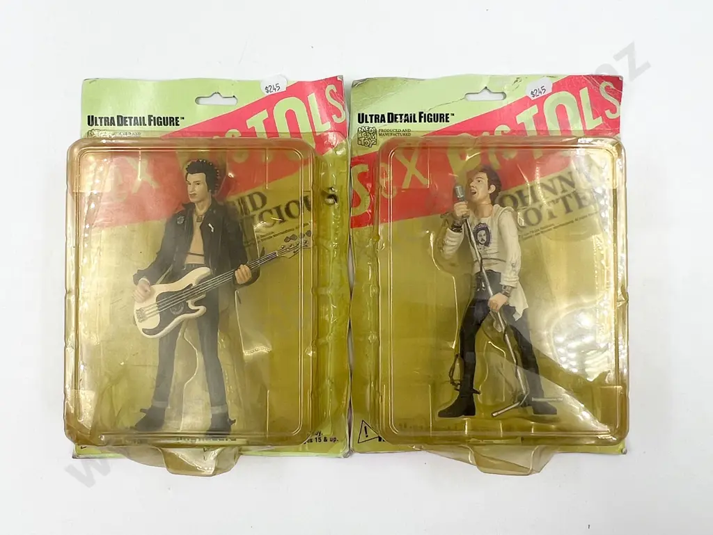 Two Boxed Ultra Detail Figures "Johnny Rotten" & "Sid Vicious" Image 1++