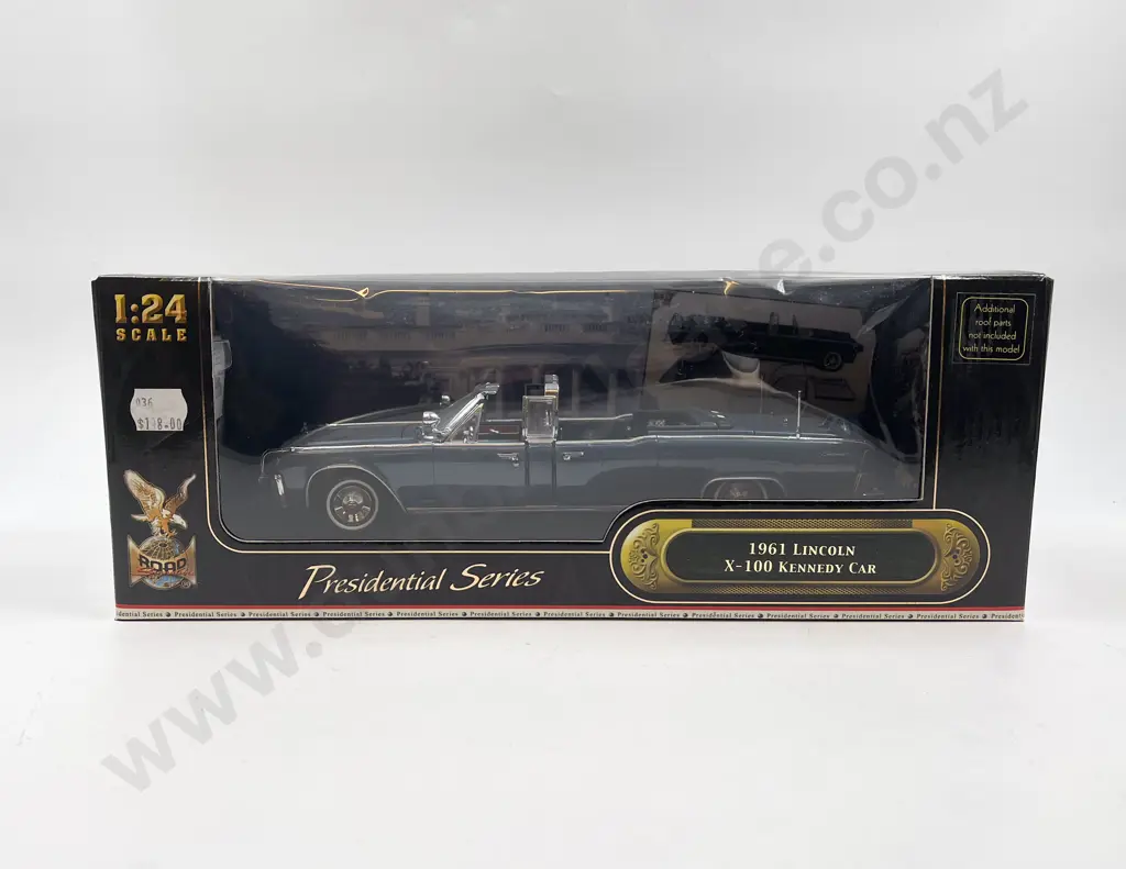 1961 Lincoln X-100 Kennedy Car Model Image 1++