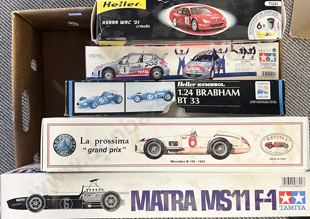 Five Assorted Kitset Model Cars Image 1++