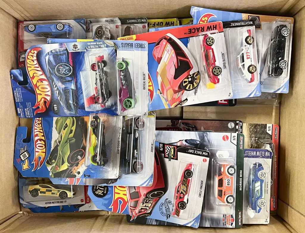 24 Boxed Hot Wheel Models Image 1++