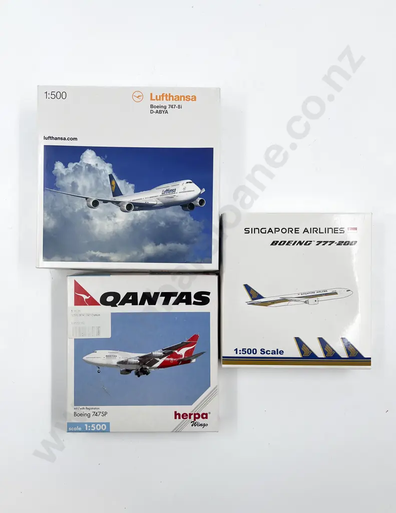 Three Assorted Airplane Models Image 1++