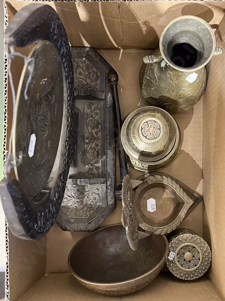 Small Quantity of Brassware Together with Gong Image 1++