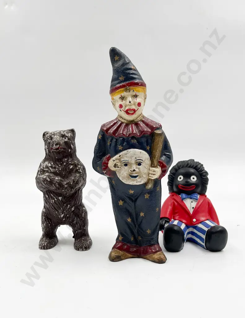 Three Assorted Vintage Money Boxes Image 1++