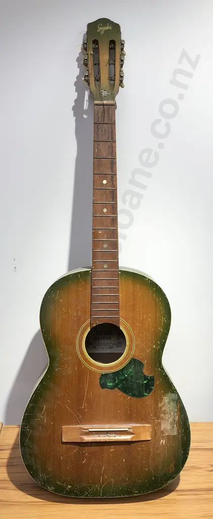 Suzuki Acoustic Guitar (Faults) Image 1++