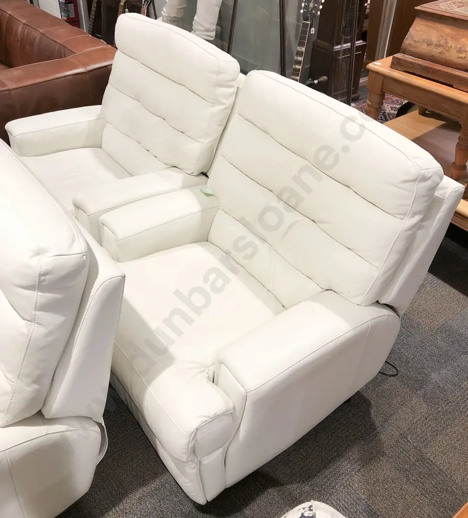 Pair of Cream Leather Recliners Image 1++