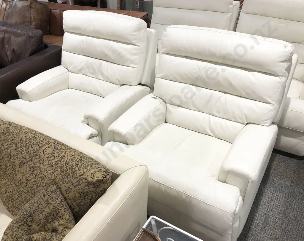 Pair of Cream Leather Recliners Image 1++