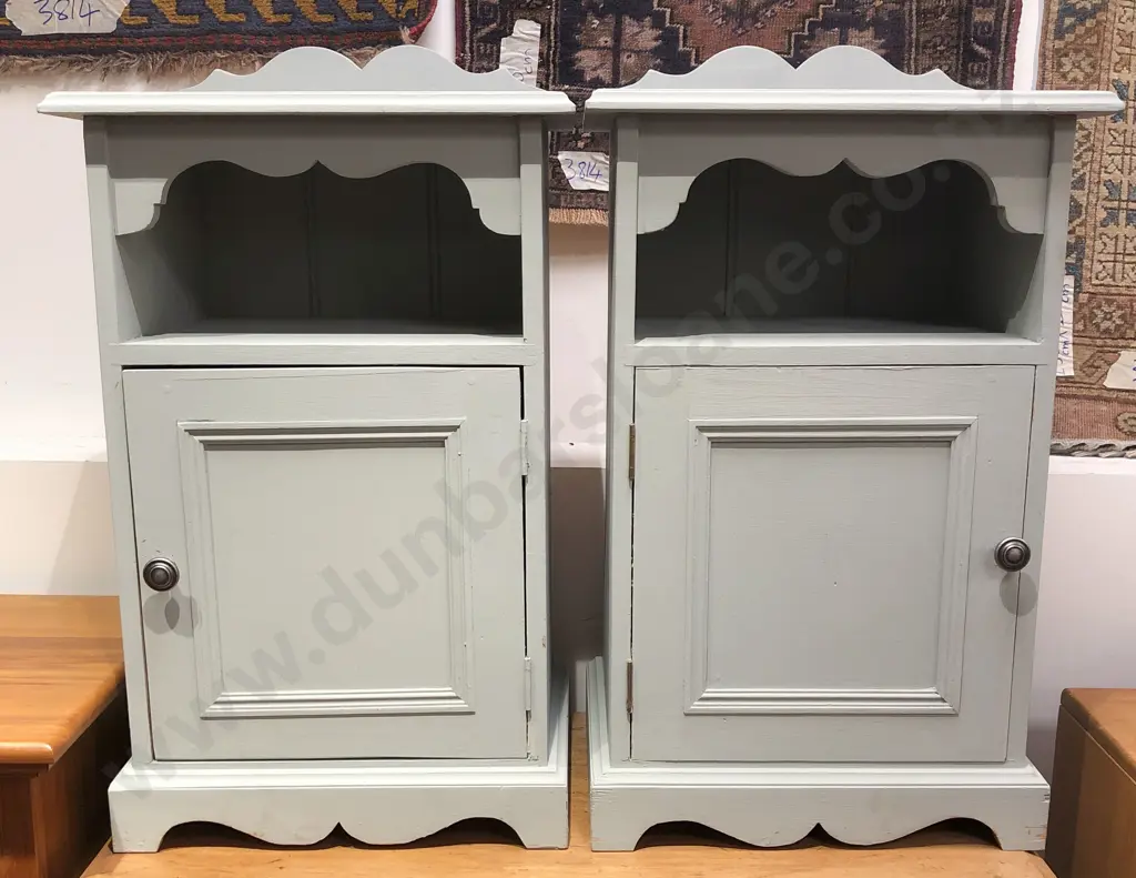 Pair of Bedside Cabinets Image 1++