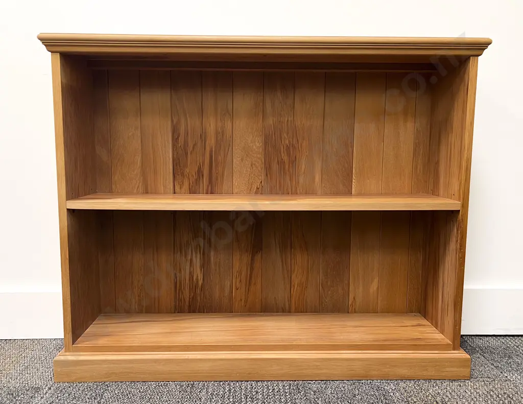 Low Bookshelf Image 1++