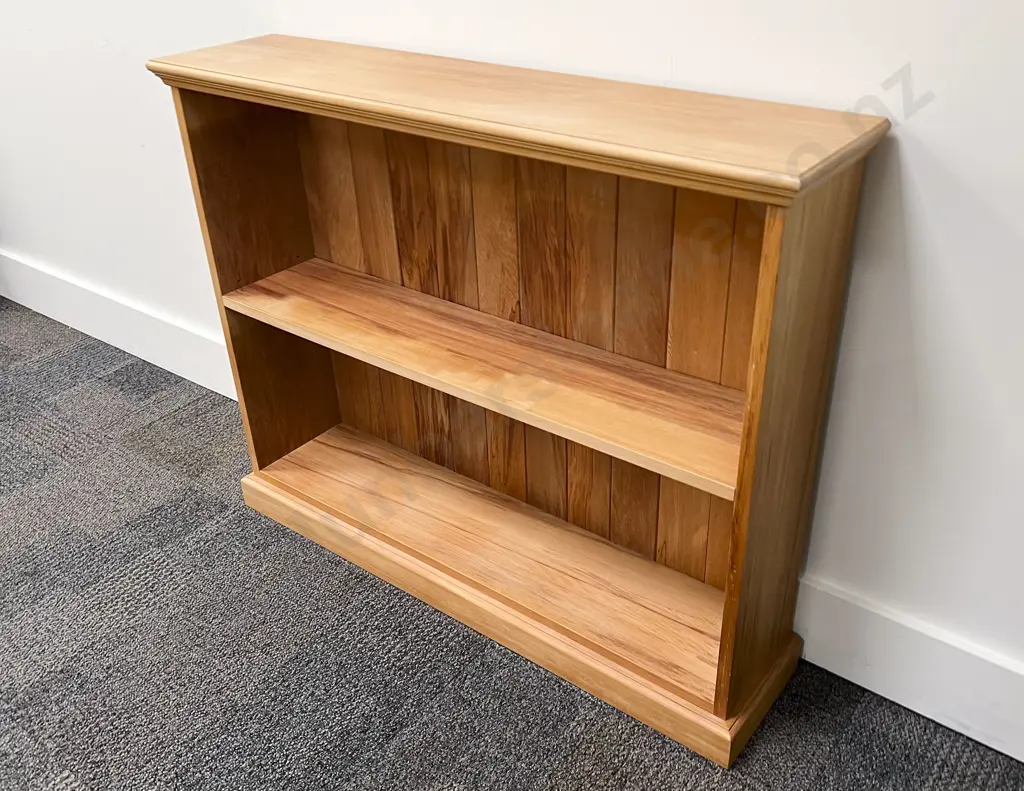 Low Bookshelf Image 1++