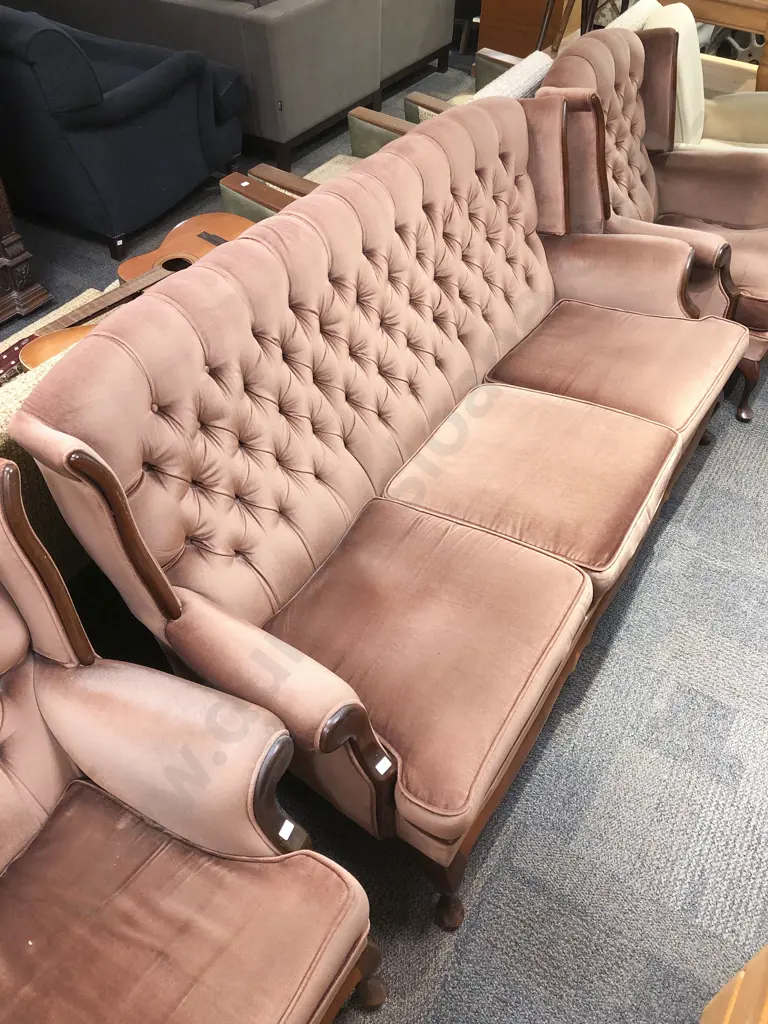 Three Piece Button Back Lounge Suite Image 1++