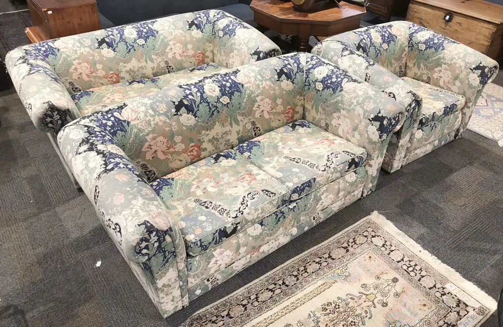 Three Piece Floral Upholstered Lounge Suite Image 1++