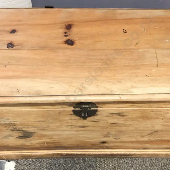 Vintage Blanket Chest