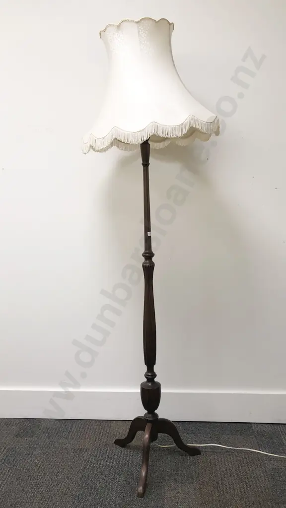 Standard Lamp and Shade Image 1++