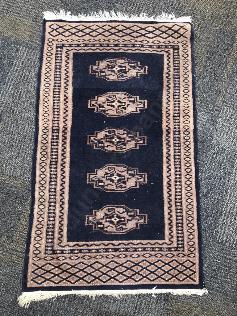 Small Persian Mat Image 1++