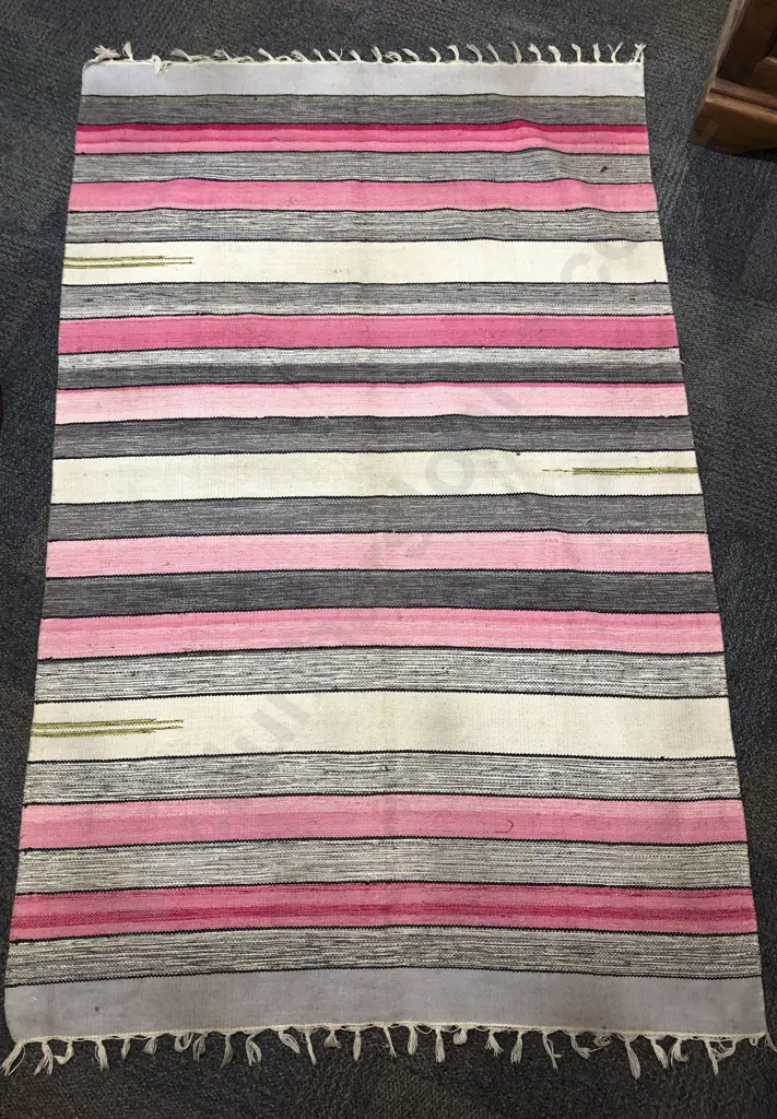 Modern Horizontal Striped Rug Image 1++