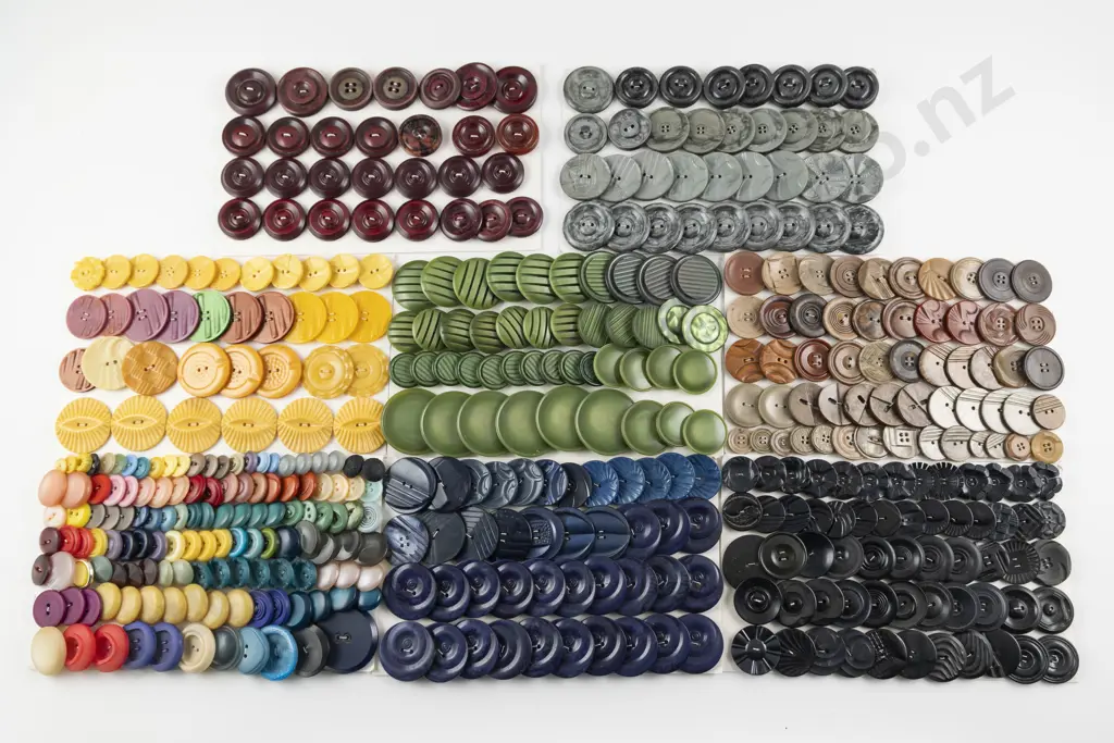 Collection Assorted Vintage Plastic Buttons Image 1++