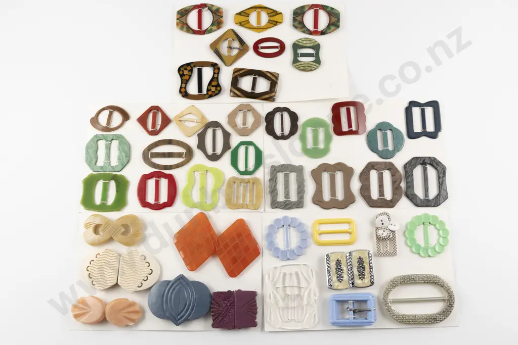 Collection Mainly Plastic Dress Buckles Image 1++