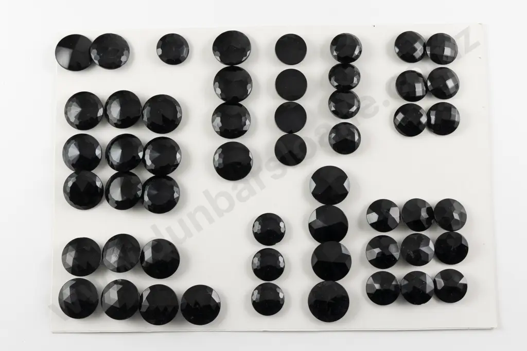 Collection Victorian Glass Buttons Image 1++