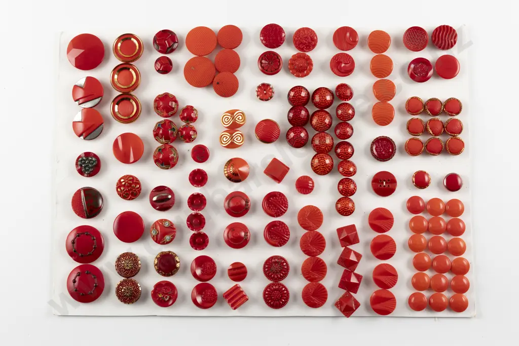 Collection Art Deco Red Glass Buttons Image 1++