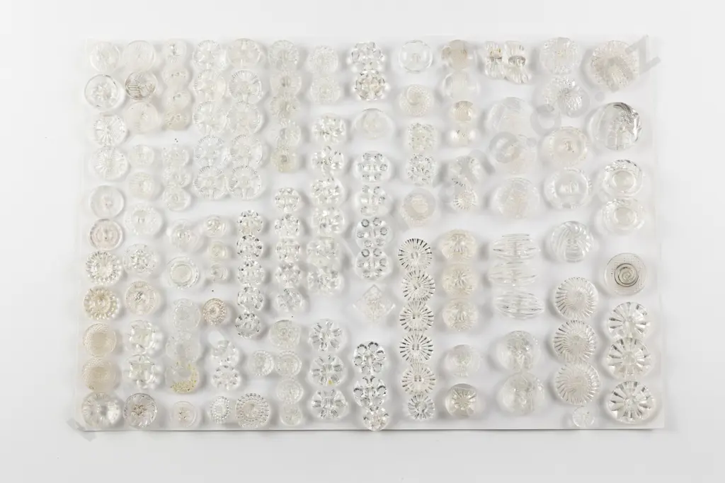 Collection Victorian Clear Glass Buttons Image 1++