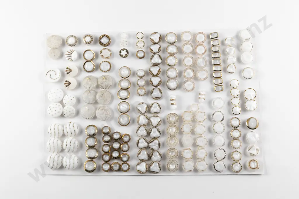 Collection Victorian & Art Deco White & Gold Glass Buttons Image 1++