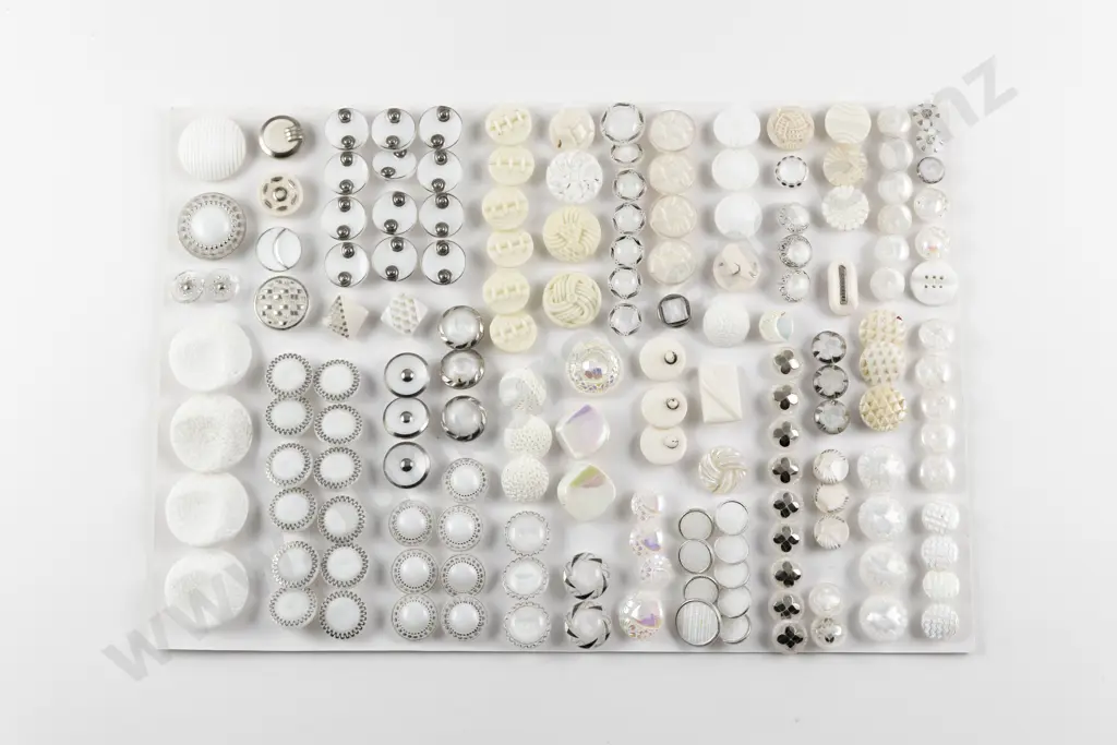 Collection Victorian & Art Deco White & Silver Glass Buttons Image 1++