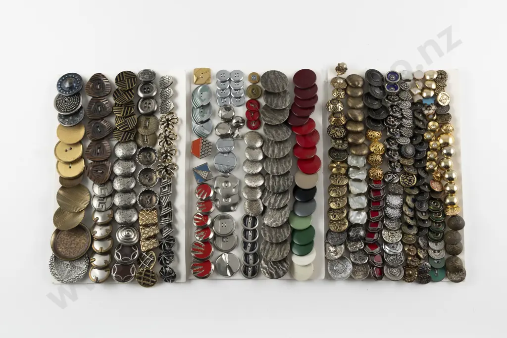 Collection Various Metal & Enamelled Buttons Image 1++