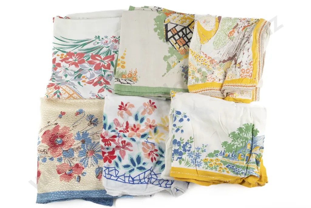 Six Mid C20th Tablecloths Image 1++