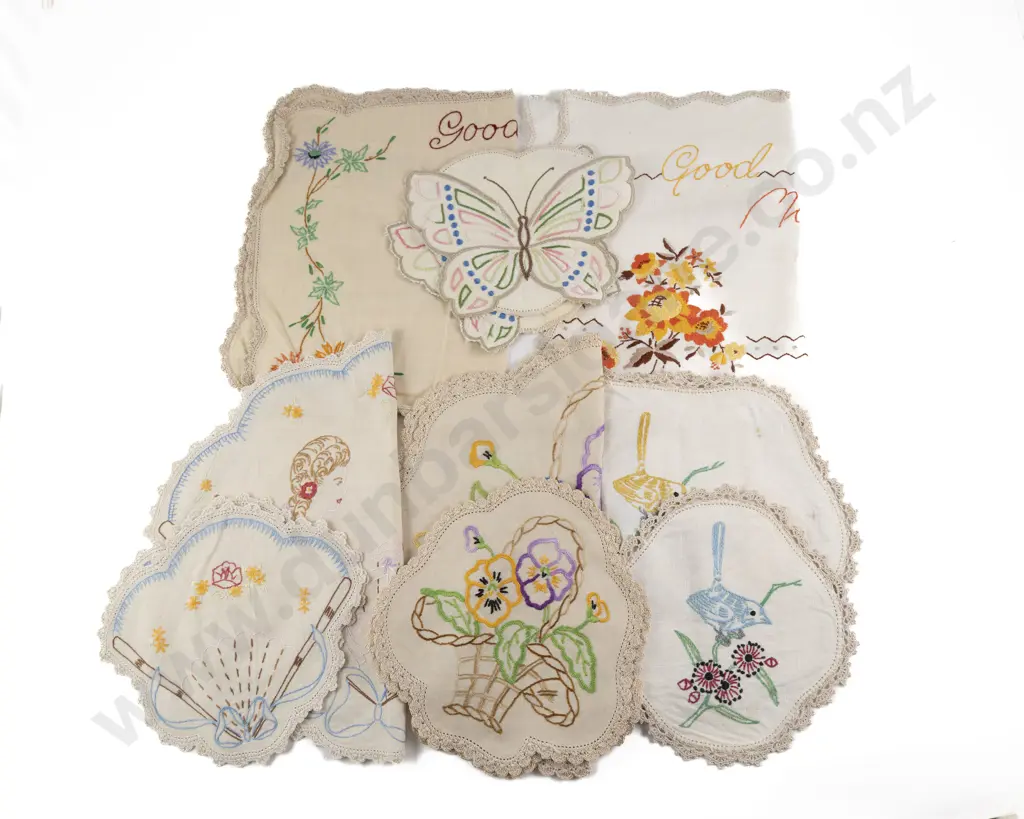 Six Vintage Embroidered Linen Tray Cloths & Sets Image 1++