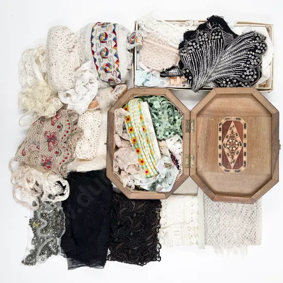 Collection of Assorted Vintage Lace Pieces