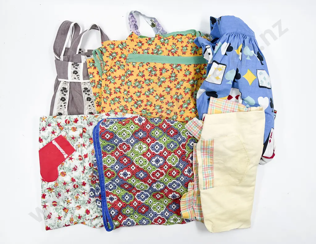 Collection Ten Vintage Aprons Image 1++