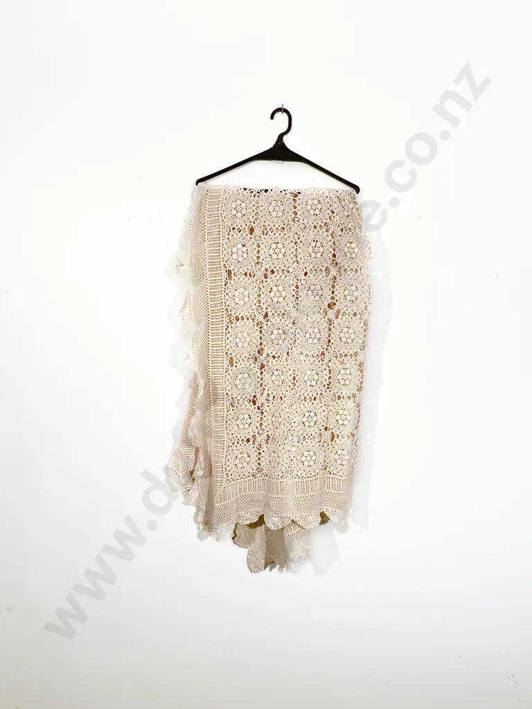 Vintage Hand Crocheted Table Cover Image 1++