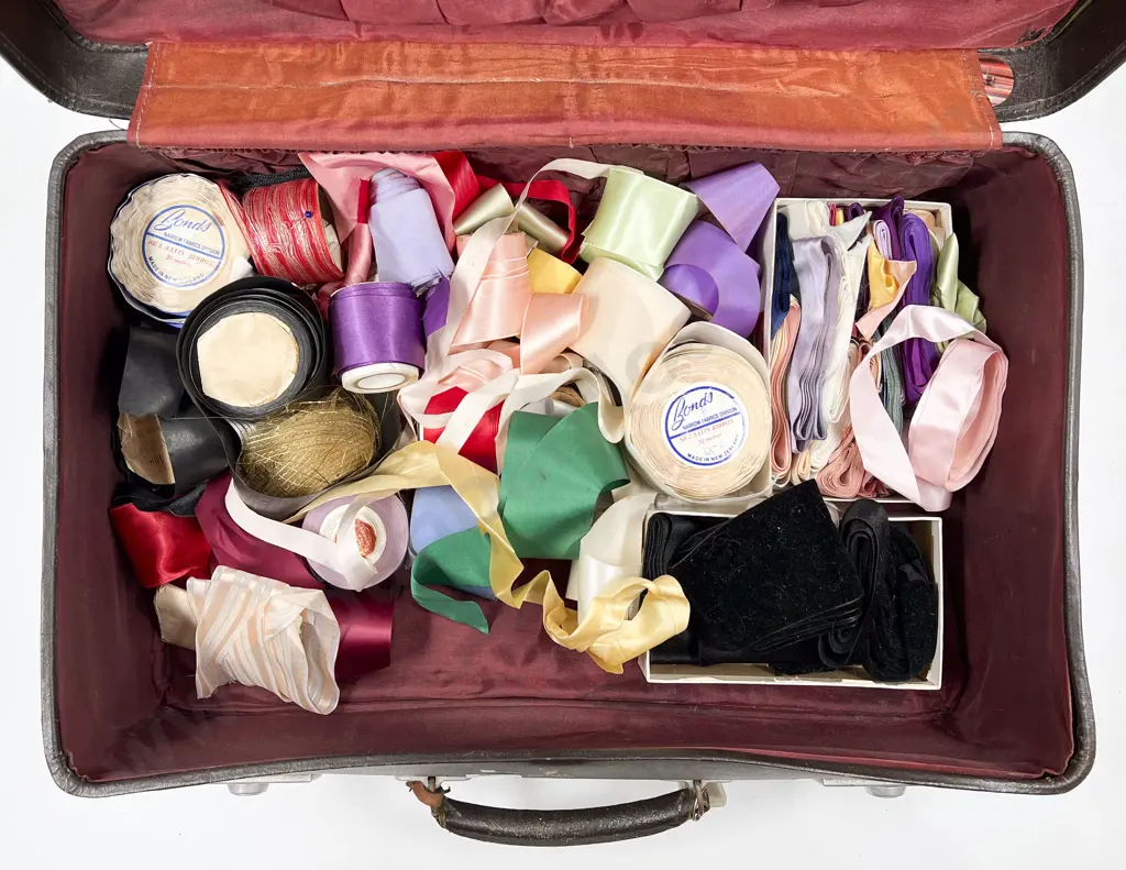 Collection Assorted Vintage Ribbon Image 1++