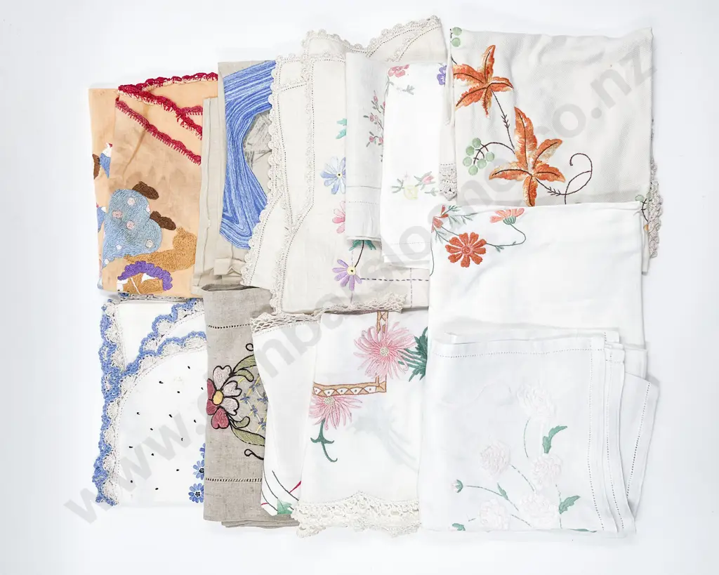 Six Vintage Embroidered Tablecloths & Selection Doilies Image 1++