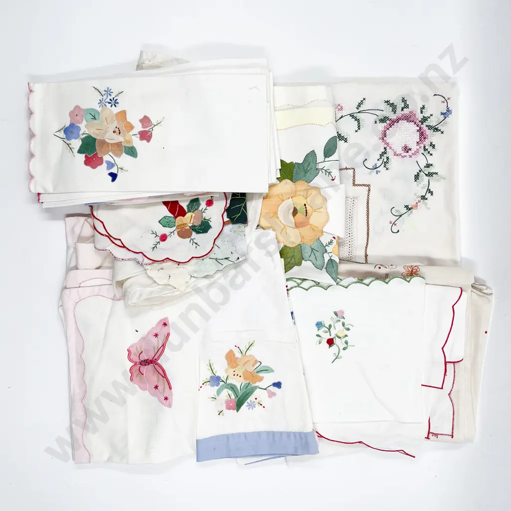 Various Machine Woven Table Covers Napkins & Doilies Image 1++