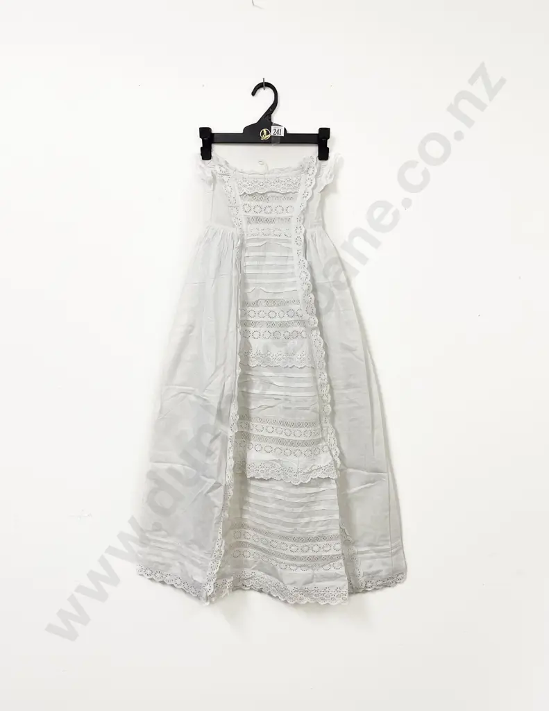 Victorian Cotton & Broderie Anglaise Lace Christening Gown & Cot Gown Image 1++