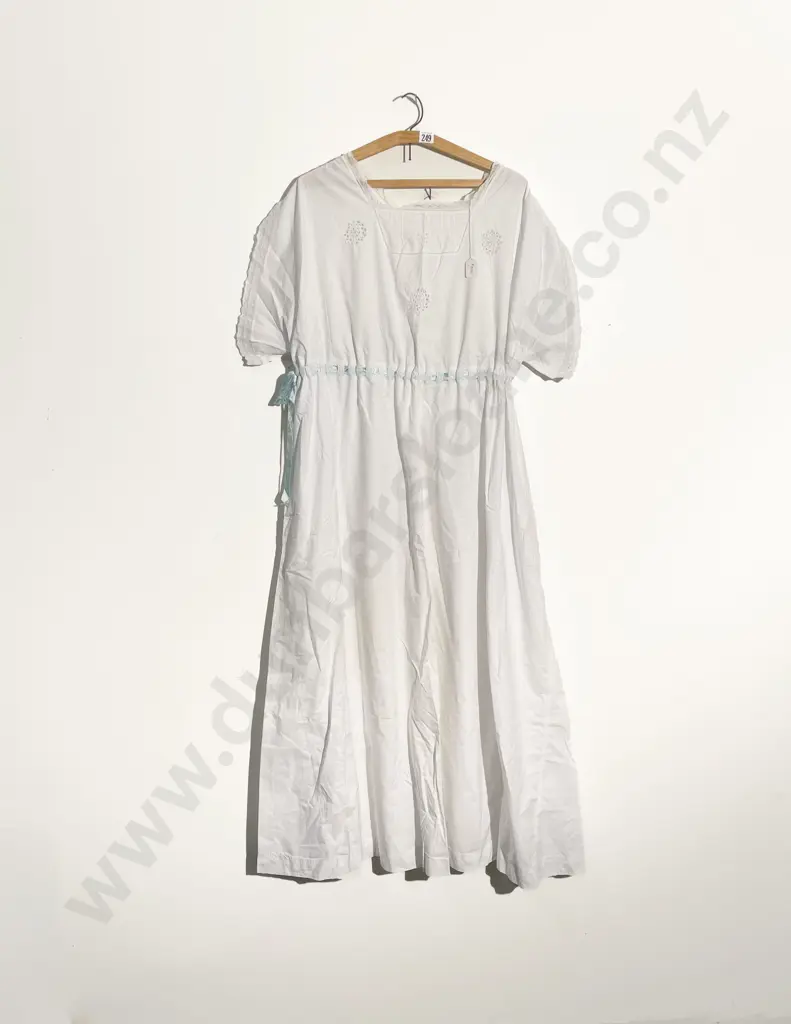 Edwardian Cotton & Lace Nightgown Image 1++