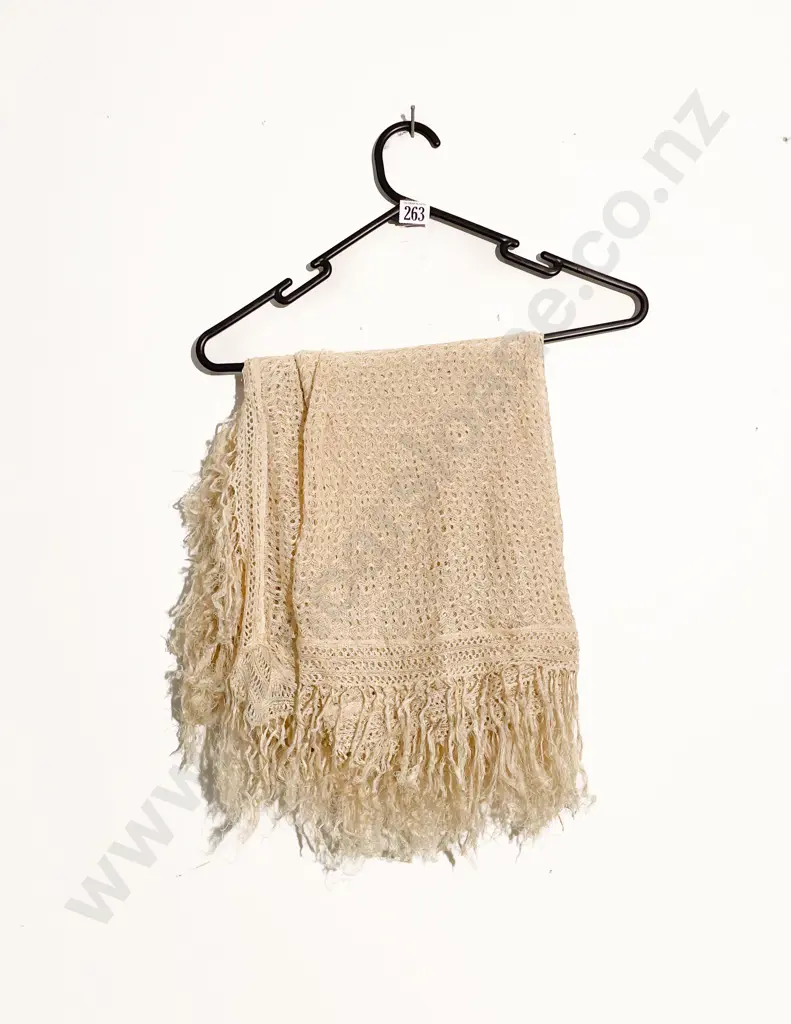 Monthill England !950s Bed Jacket & Shawl Image 1++