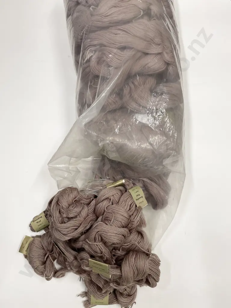 Heirloom Grounding Wool Image 1++