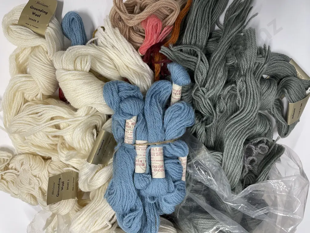 Heirloom Grounding Wool Image 1++