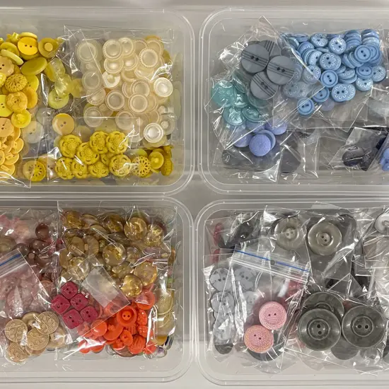 Qty Vintage Buttons