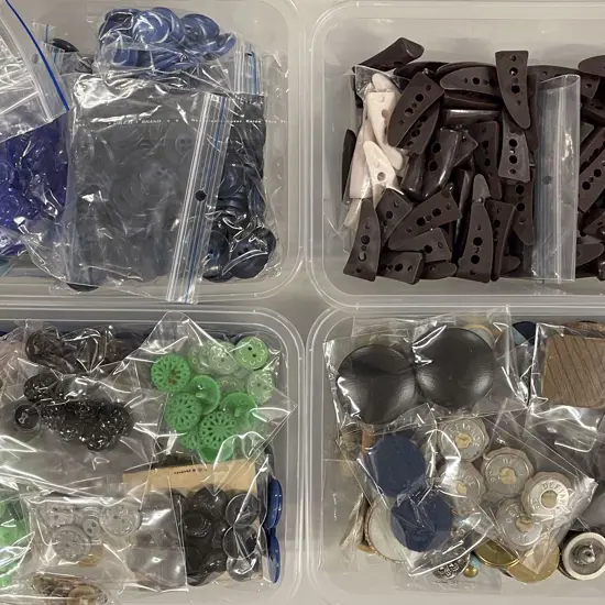 Qty Vintage Buttons