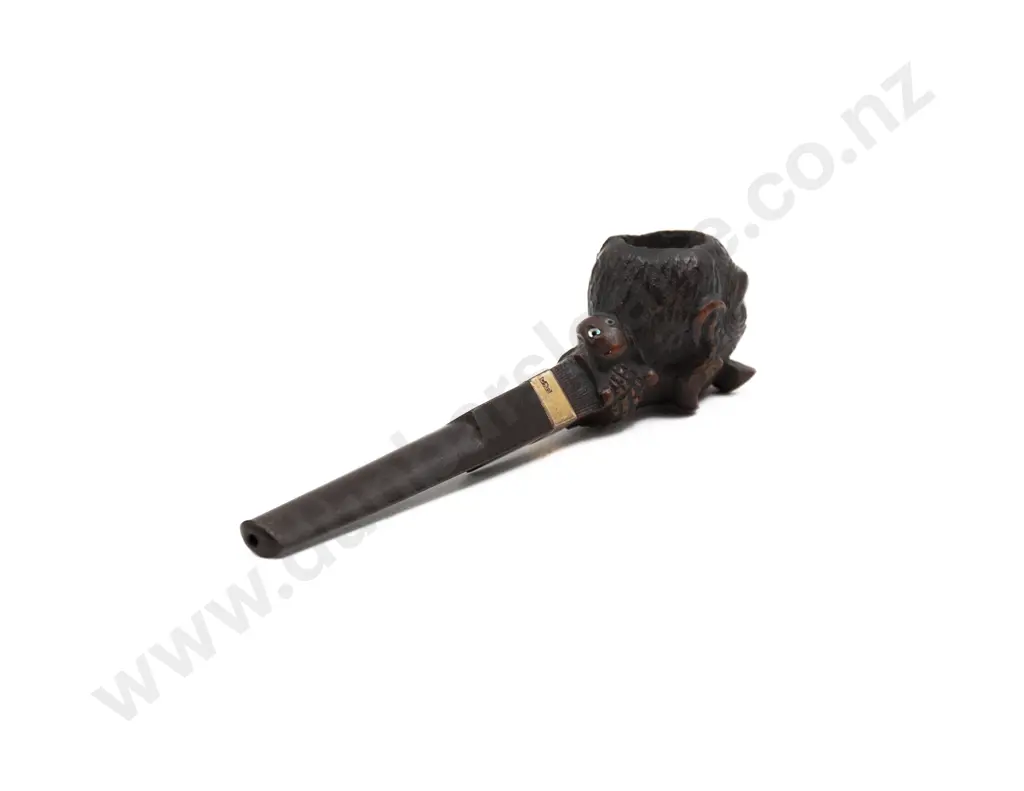 A Carved Wood Tobacco Pipe By Thomas Heberley (1876 - 1937) Image 1++