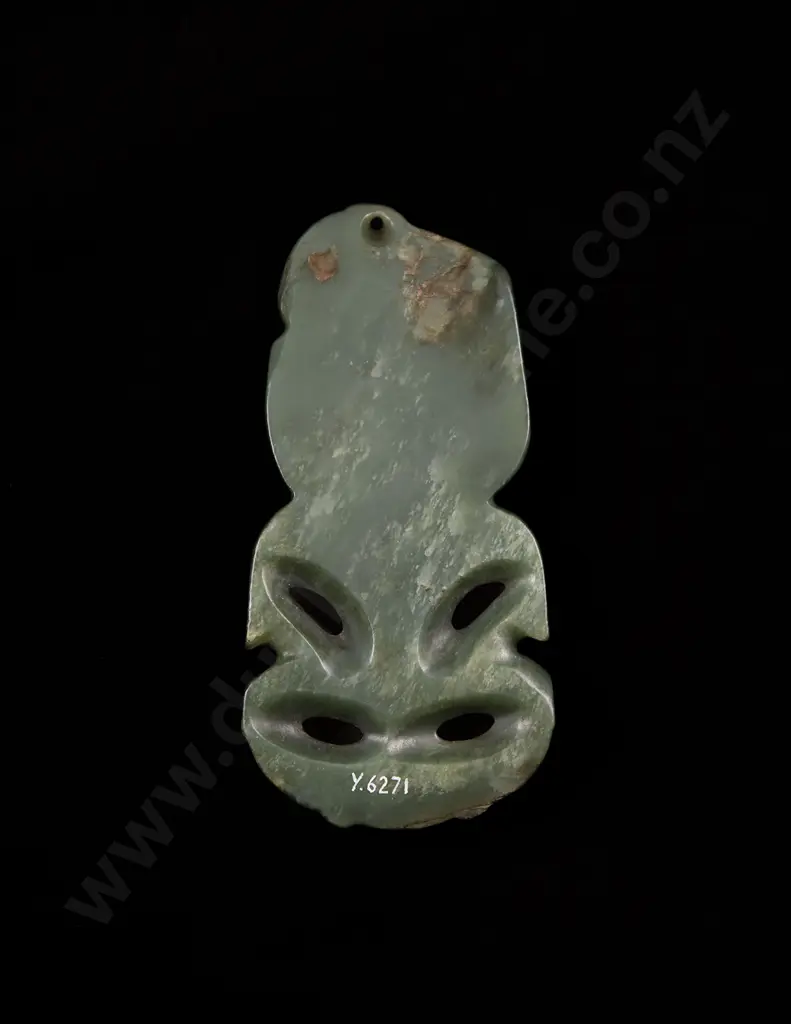 A Large 18th Century Hei Tiki Image 1++