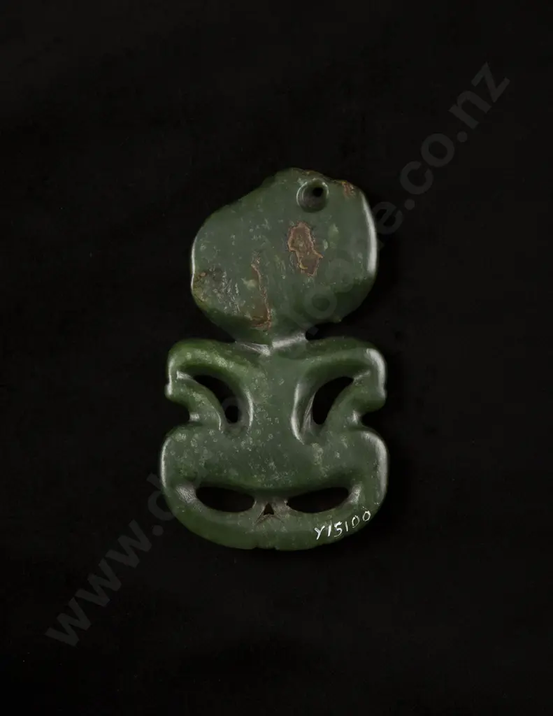 A Finely Carved 18th Century Hei Tiki Image 1++